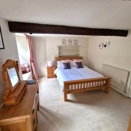 Holly Tree Cottage - Central Kirkby Lonsdale 3 Bedroom