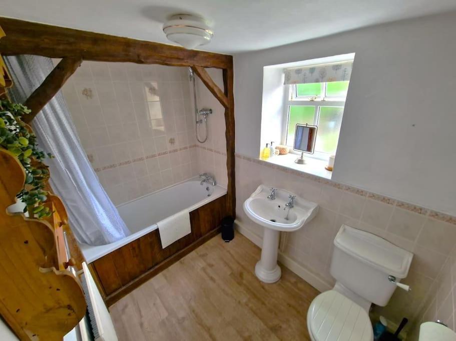 Holly Tree Cottage - Central Kirkby Lonsdale 3 Bedroom